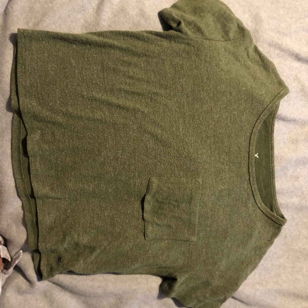 Green american eagle t shirt